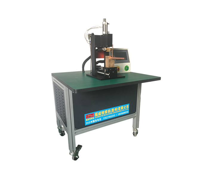 不銹鋼濾網(wǎng)直線點(diǎn)焊機(jī)