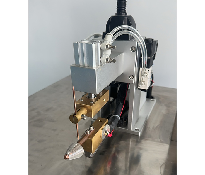 濾網(wǎng)直線點焊機(jī)