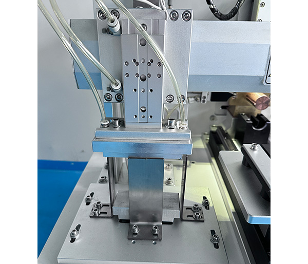 濾網(wǎng)成型自動(dòng)點(diǎn)焊機(jī)