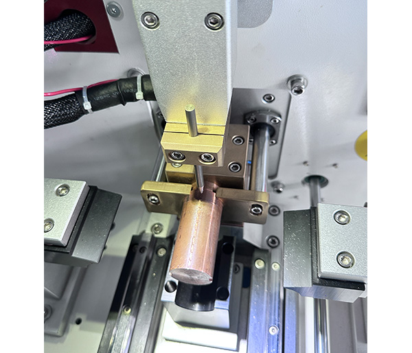 濾網(wǎng)成型自動(dòng)點(diǎn)焊機(jī)